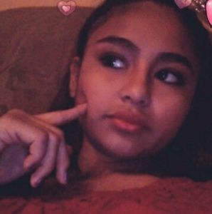 Meet your Posher, Carolina